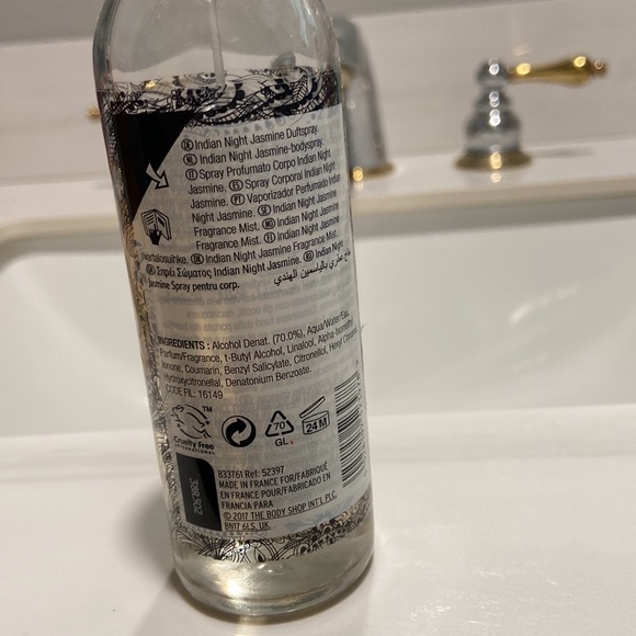 Perfume - Picture 5 of 5